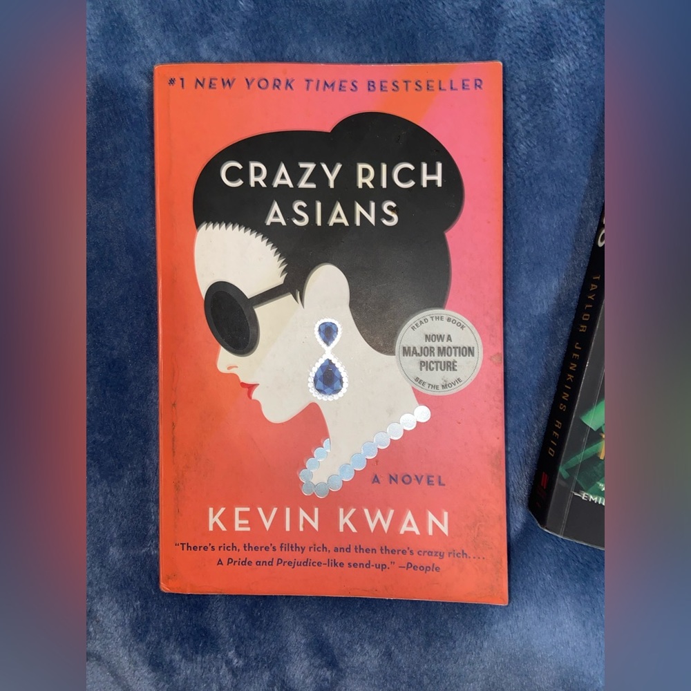 Books - Picture 3 of 6